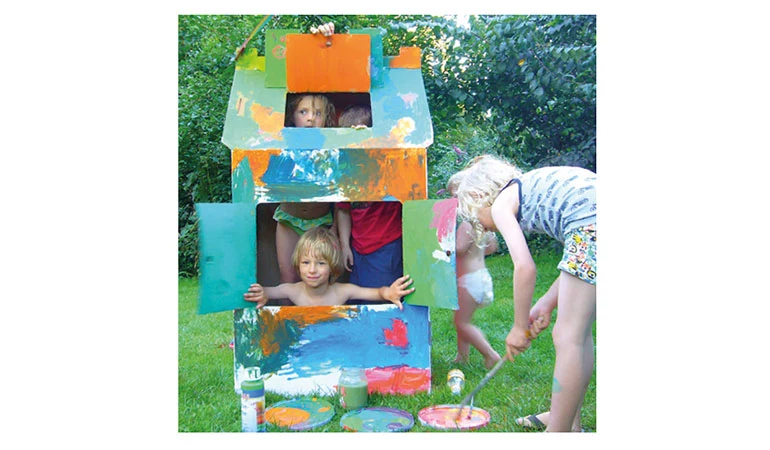 Großes Papphaus ‘Homie’ | begehbares Spielhaus | B 90 x L 73 x H 125 cm | kreative Spielidee | Made in Germany