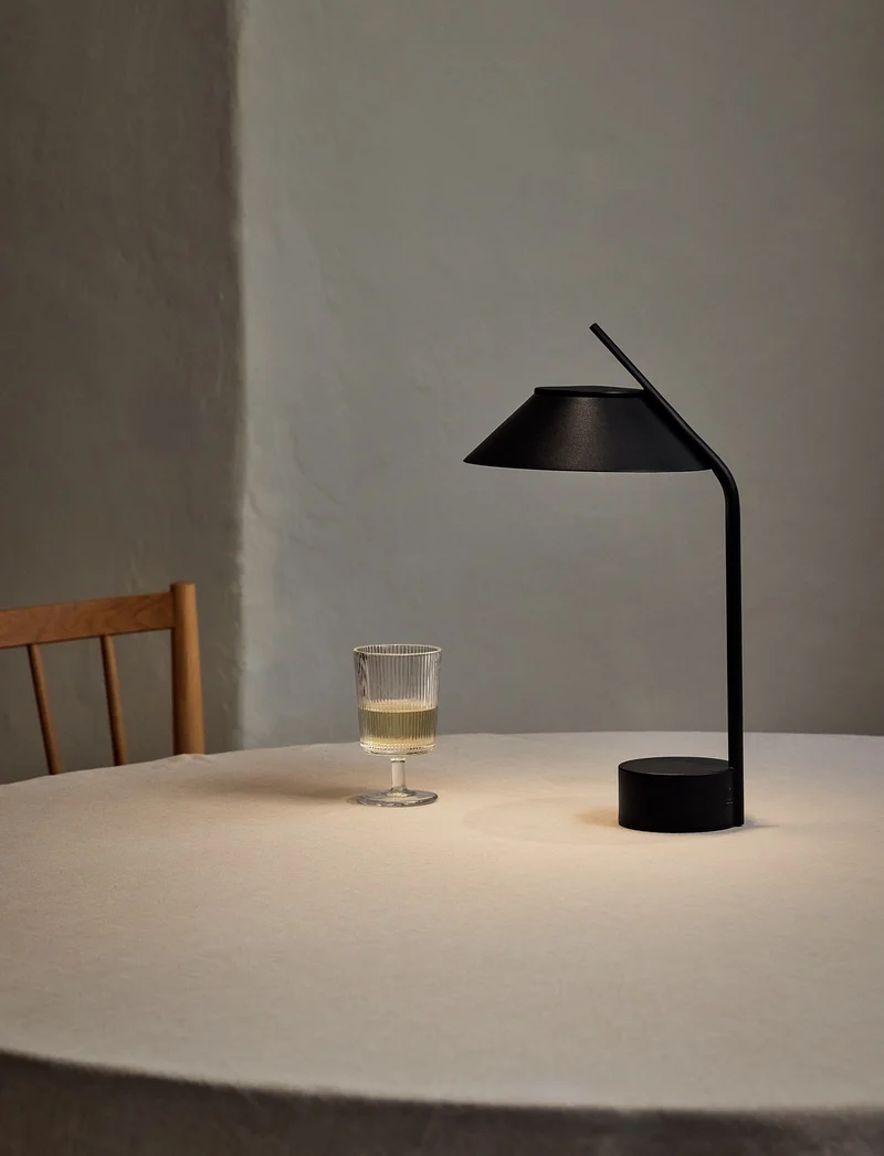 Vinkel LED-Tischleuchte, portable