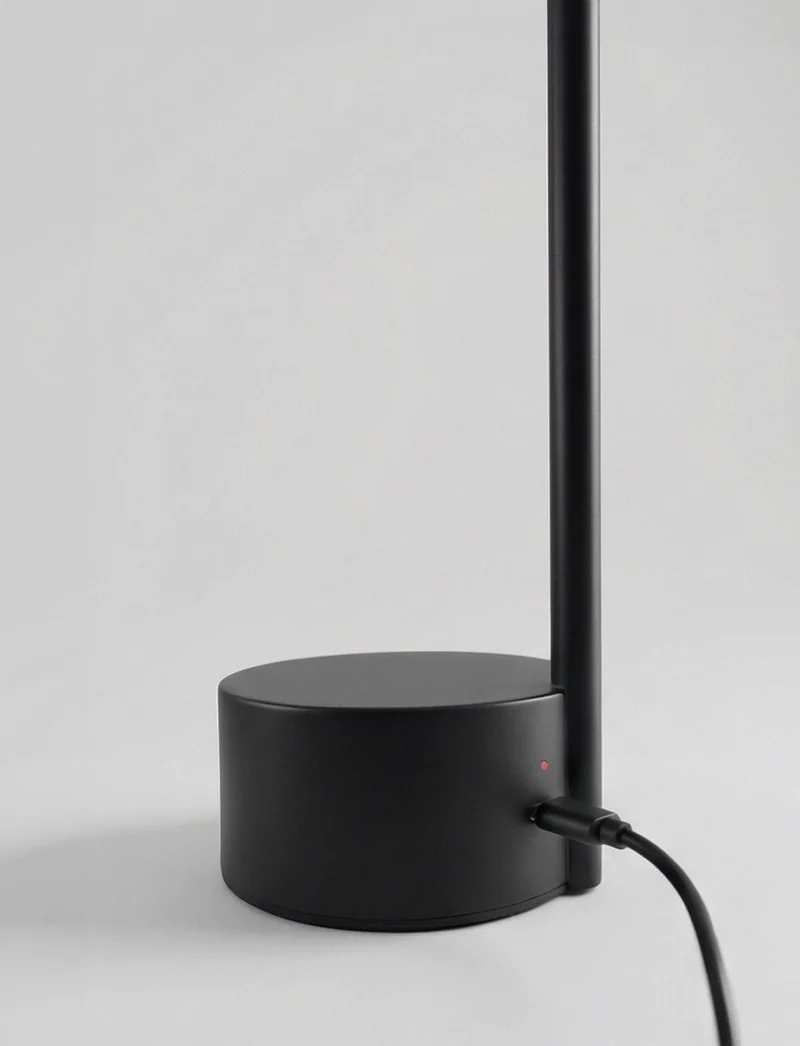 Vinkel LED-Tischleuchte, portable