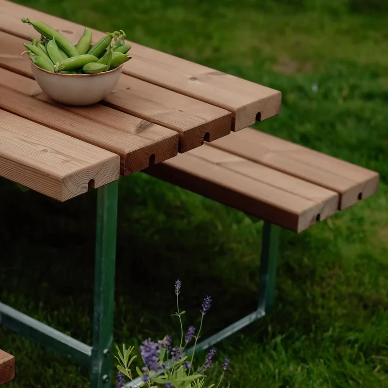 Gartenmöbel-Garnitur 'Basic Junior' | | 1 Tisch, 2 Bänke | fix verbunden | L 118 x B 114 x H 57 cm | ThermoWood® | Beschläge feuerverzinkt | Made in Europe