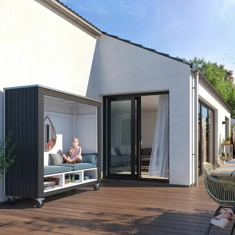 Überdachte Sitzbank 'Shelter' | auf Rädern | L 179 x B 67 x H 183 cm | mit Bank | mit Dachpappe | Holz unbehandelt | Made in Europe
