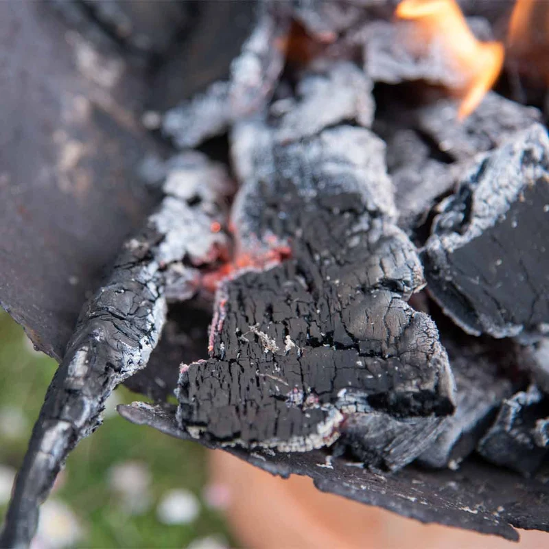 Anzünd- bzw. Grillholz in Lärche, 6 kg,| ofenfertig handlich verpackt | Feuerholz | Kaminholz | Top Qualität aus den Alpen
