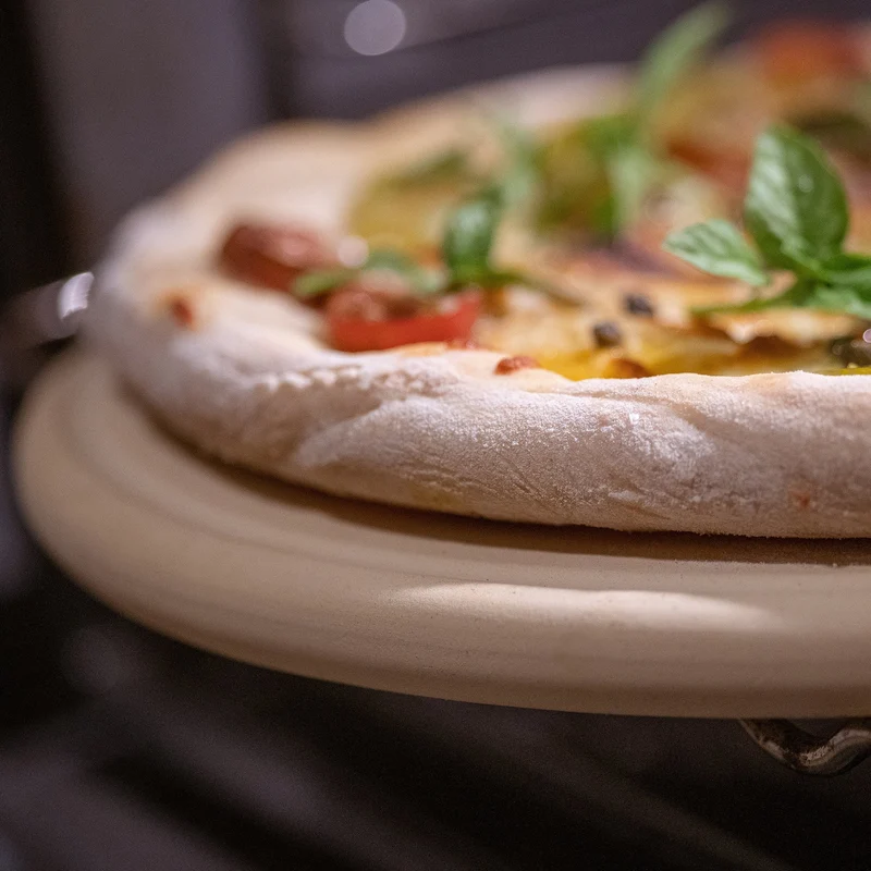 CeraFlam® Pizzaplatte für Backofen und Kugelgrill