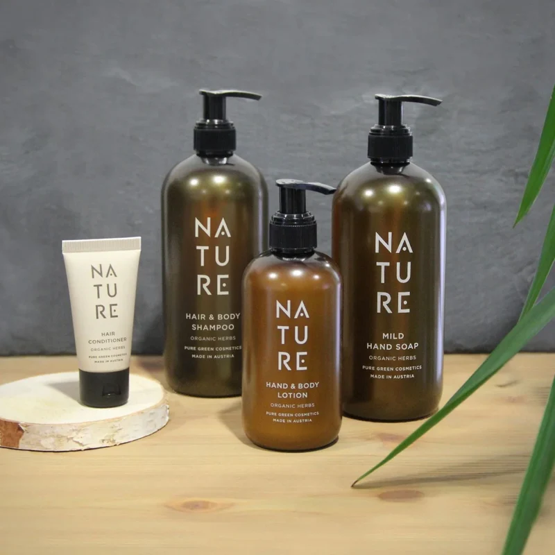 Hand & Body Lotion 'Organic Herbs' | 250 ml | tierversuchsfrei | vegan | Kunststoffgebinde mit Pumpfunktion | Made in Austria