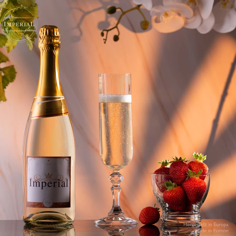 IMPERIAL glass geriffelte Sektkelche 200ml (max 250ml) "Prag" Set 4-Teilig aus Crystalline Glas Spülmaschinenfest