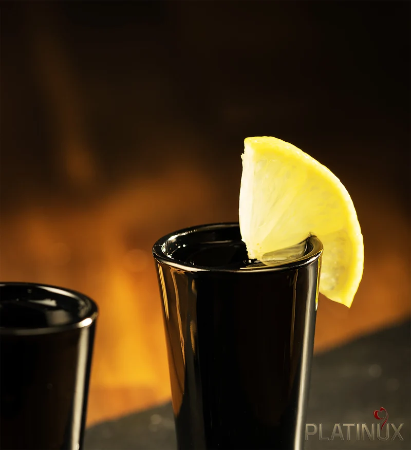 PLATINUX Schwarze Shotgläser aus Glas Set 6 Teilig 20ml (max. 30ml)