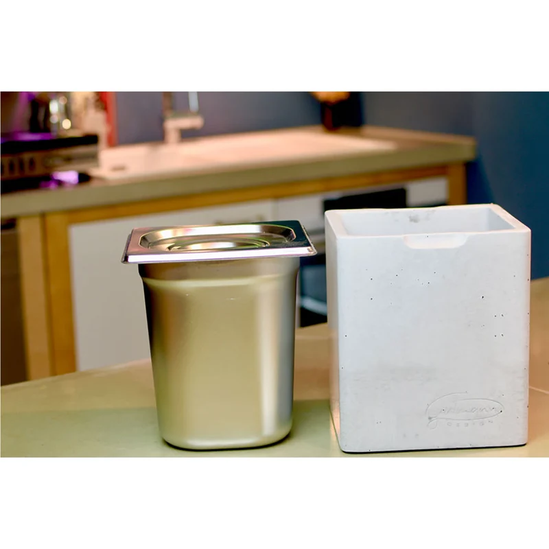 Kleiner Biomülleimer für die Küche mit Deckel