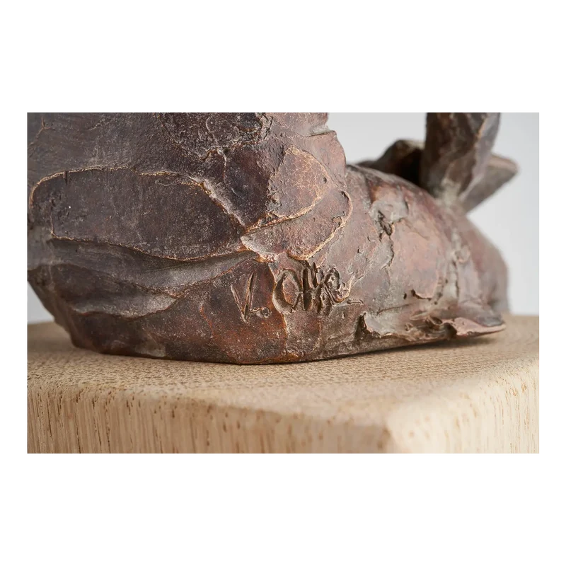 "Lesende", Bronze, mit Eichensockel