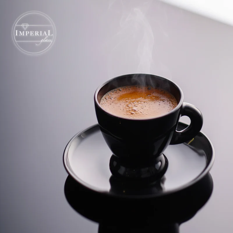 PLATINUX Espressotassen Set – 6 schwarze Espressogläser mit Untertassen aus Glas 93 ml