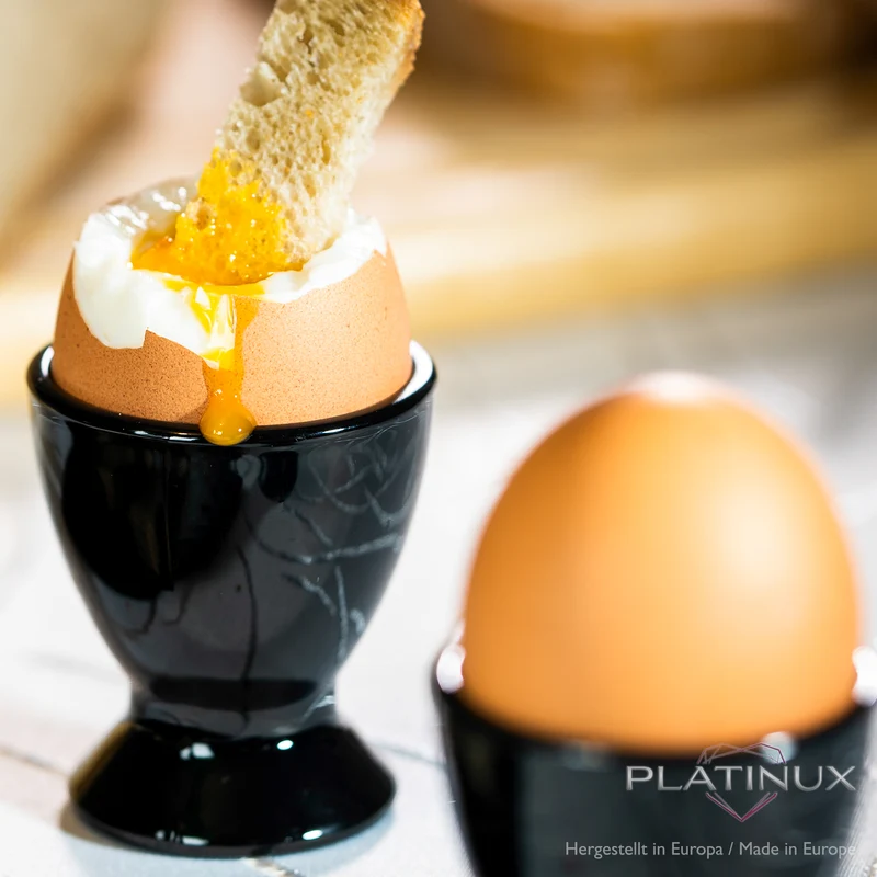 PLATINUX Schwarze & Weiße Eierbecher aus Glas Set 6-Teilig Eierständer