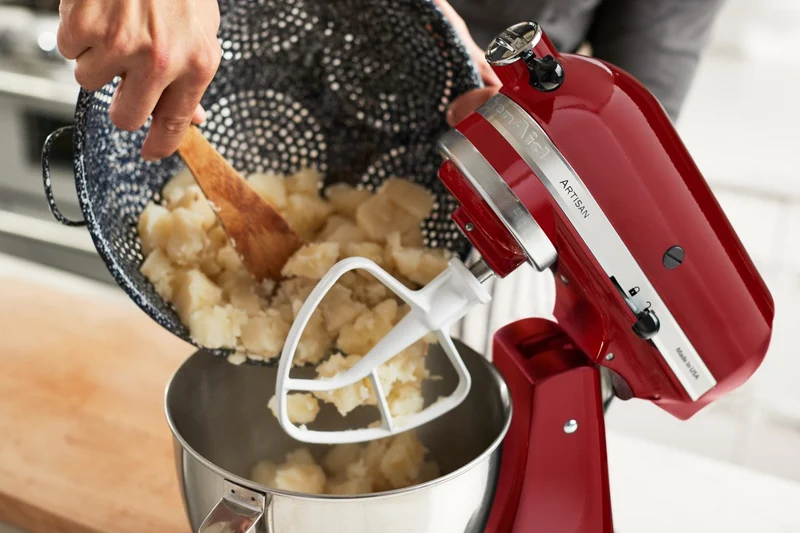 KitchenAid 4,8 L 5KSM175 Artisan Küchenmaschine Steellover mit Edelstahl-Werkzeugen