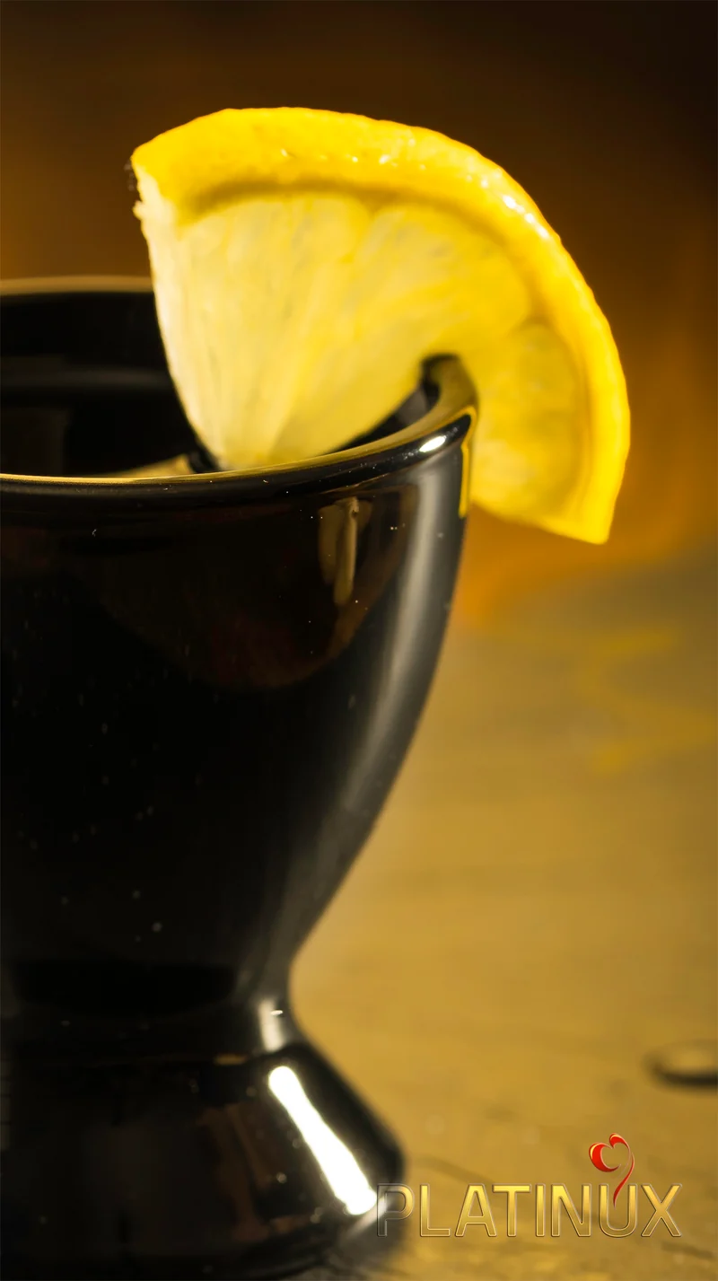 PLATINUX Schwarze Eierbecher aus Glas Set 6-Teilig Eierständer Egg-Cup max. 35ml