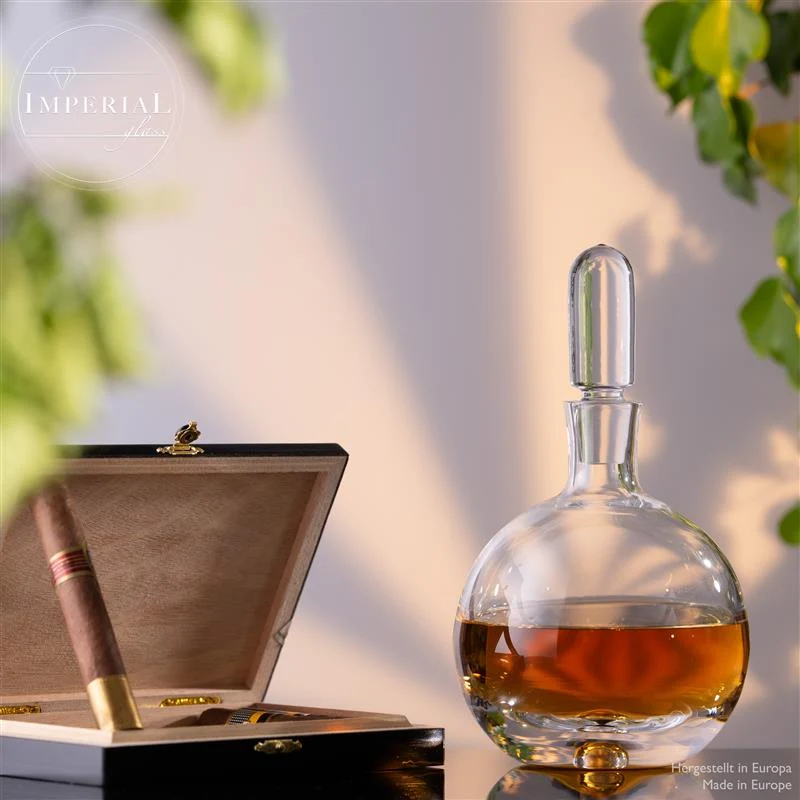 IMPERIAL Cognac Karaffe aus Crystalline Glas mit Glasstopfen und Luftblase im Boden 600ml Handarbeit