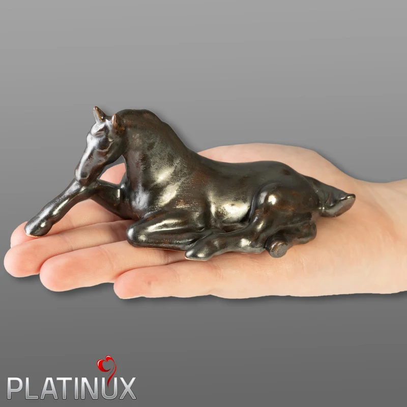 PLATINUX Keramikfigur putzendes Pferd 13x6,1x6,3cm Keramik mit Metalik Optik Handarbeit