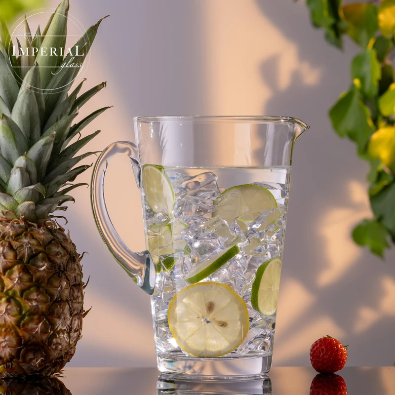 IMPERIAL Glaskaraffe 1,68L "Rom" - handgefertigte Karaffe aus Crystalline Glas mit Griff und Ausgießer