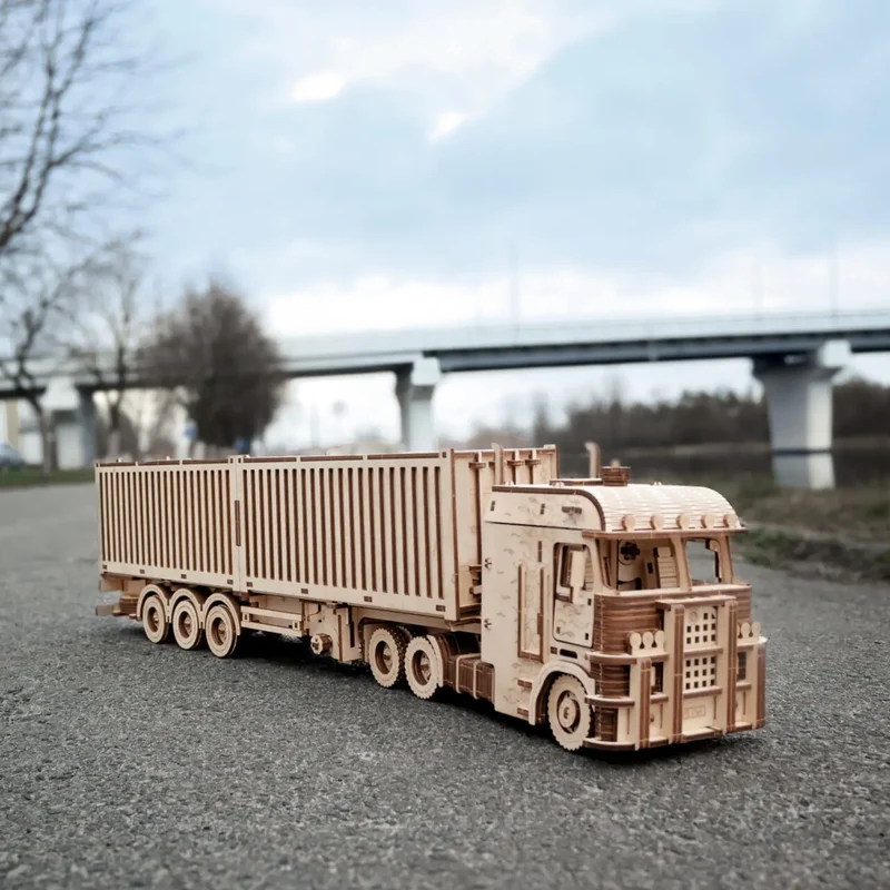 3D-Holzpuzzle Road King LKW mit Container