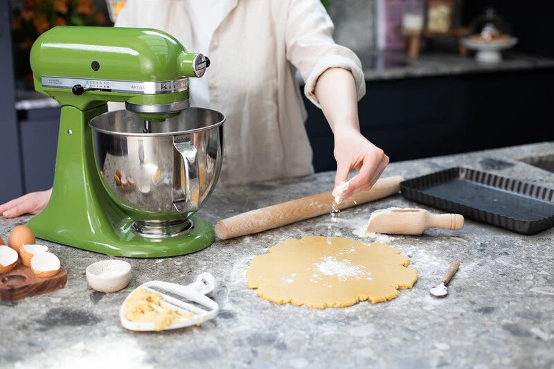 KitchenAid 4,8 L 5KSM175 Artisan Küchenmaschine Pastalover mit Nudelwalzen 3er- Set