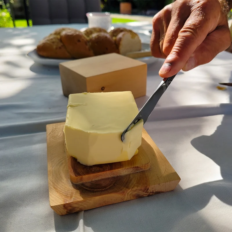 Butterdose ‘Klein-und-Fein’ aus 100% unbehandeltem Zirbenholz | für 125 g Butterwürfel | 2-teilig | umweltfreundlich und robust | Made in Europe