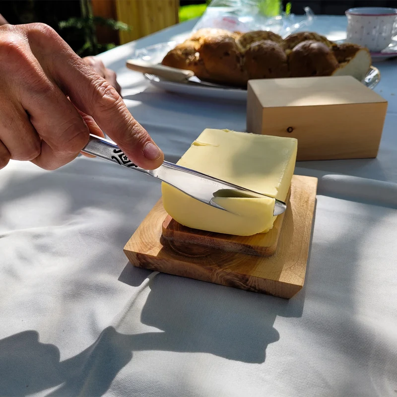 Butterdose ‘Klein-und-Fein’ aus 100% unbehandeltem Zirbenholz | für 125 g Butterwürfel | 2-teilig | umweltfreundlich und robust | Made in Europe
