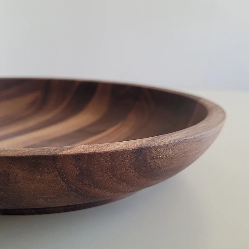Schale, Schüssel | in Nussholz | rund 24,5 x 4,5 cm | Made in Europe