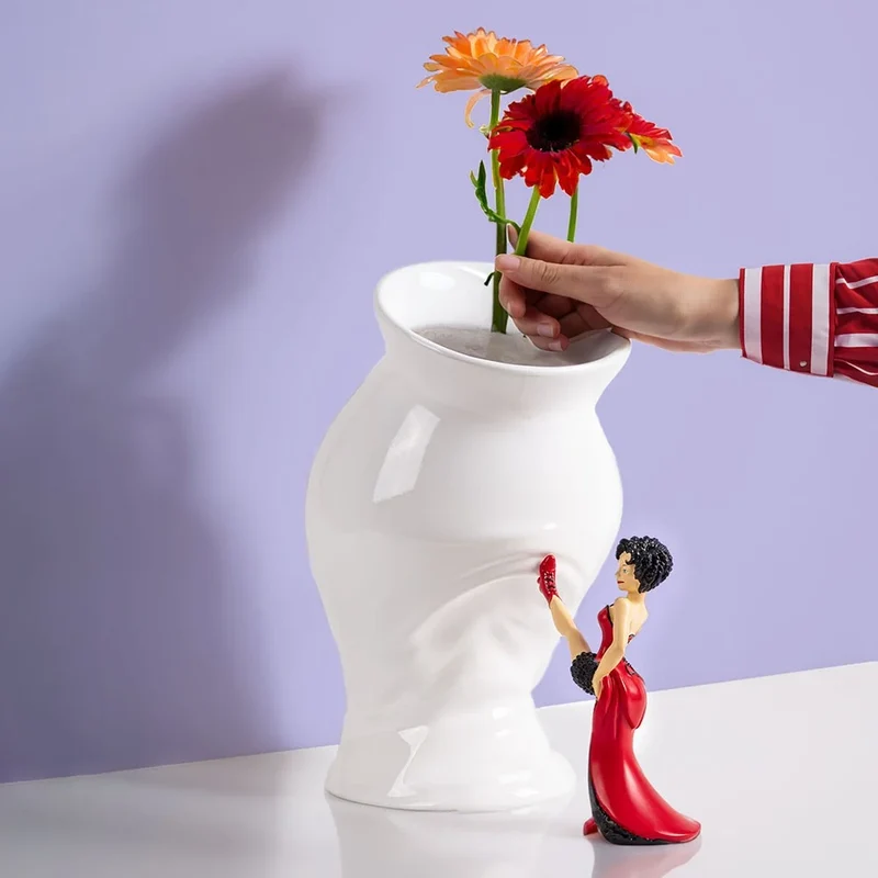 Seletti Circus Lucy Vaso in porcellana con statuetta