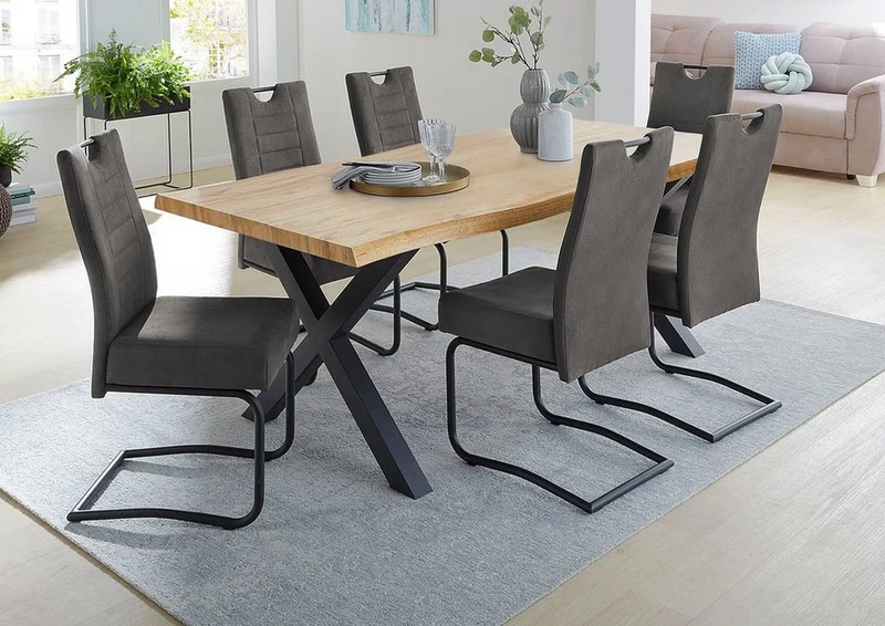 Esstisch Marlon mit Baumkantenoptik – Holzwerkstoff Tischplatte, Metallgestell Schwarz, X-Form, Modernh