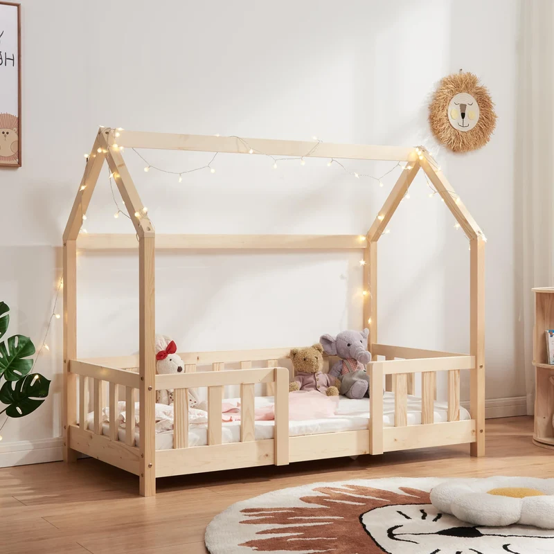 [en.casa] Kinderbett Montessori Hausbett Kiefernholz mit Rausfallschutz und Lattenrost für Kinder Bodenbett Weißh