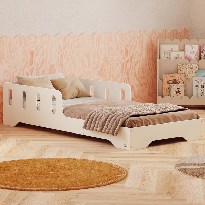 smartwood Montessori Kinderbett aus Holz mit Rausfallschutz & Lattenrost – Bodenbett für Kinder – FSCh