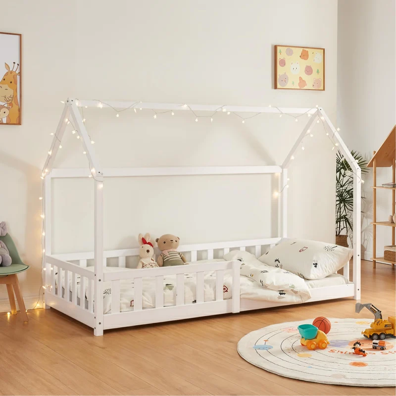 [en.casa] Montessori Kinderbett Hausbett aus Holz mit Rausfallschutz & Lattenrost – Bodenbett für Kinderh