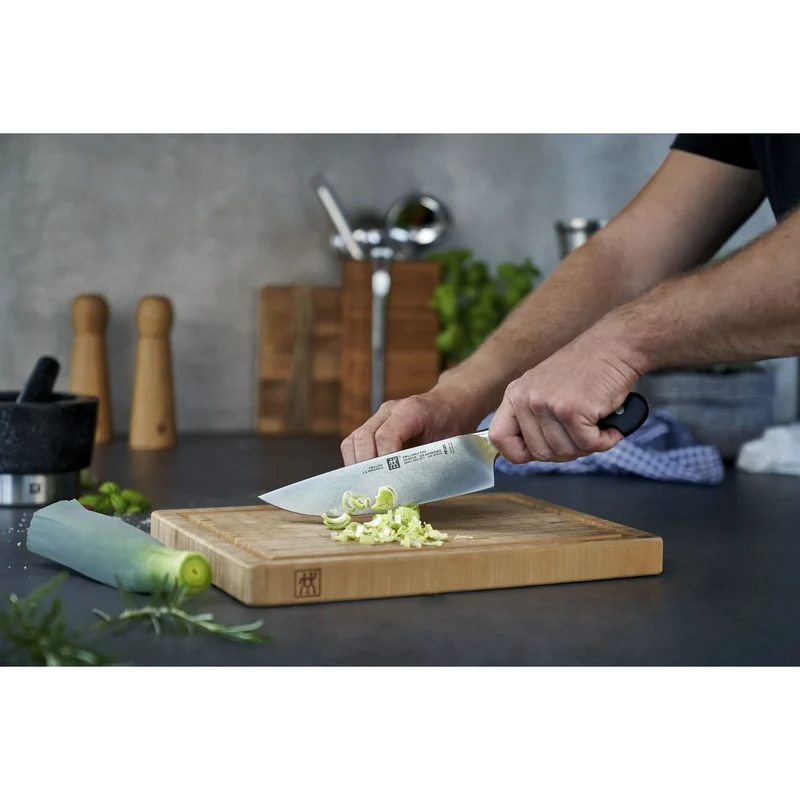 Zwilling PRO Coltello Coltello da cuoco liscio, 20 cm
