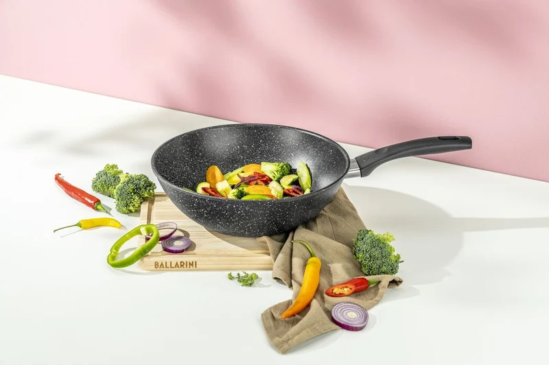 Ballarini Wok in Alluminio Antiaderente, Linea Vipiteno, 28 cm