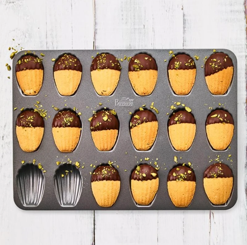 Backblech Bärentatzen-/Madeleine-Form „Easy Baking“ von Birkmann