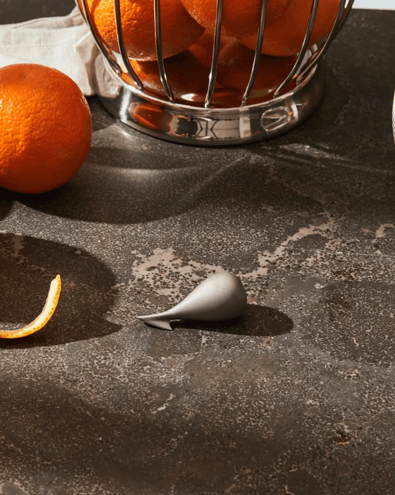Alessi Apostrophe sbuccia arance